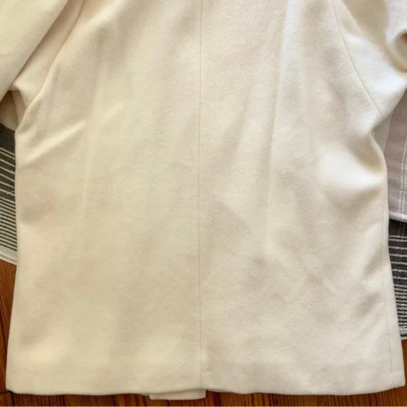 Vintage 70’s Elegant Cream Wool Winter Coat - Picture 14 of 16